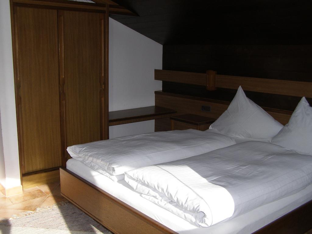 Haus Gschwendtner Ξενοδοχείο Pfarrwerfen Δωμάτιο φωτογραφία